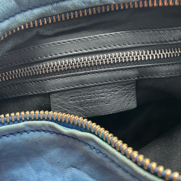 Givenchy Pandora medium size blue aged leather crossbody/shoulder bag - Picture 5 of 7